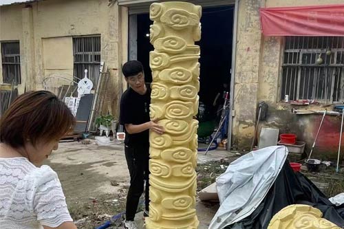 泡沫雕塑?chē)娡烤垭逵不牧习咐?/></p><p>　　如果你的泡沫雕塑?chē)娡烤垭逵不牧显煨屯庥^(guān)精細(xì)度不能滿(mǎn)足客戶(hù)的要求，或者如果你在100層的房間里有裝修，聚脲噴涂機(jī)不是那么容易起床，那么這個(gè)系統(tǒng)必須適合你。我們不打算將該系統(tǒng)與上述噴霧系統(tǒng)相提并論。</p><p>　　泡沫雕塑?chē)娡烤垭逵不牧霞夹g(shù)是繼高固含量涂料、水性涂料、輻射固化涂料、粉末涂料等低污染涂料后，為適應(yīng)環(huán)保需求而發(fā)展起來(lái)的一種新型無(wú)溶劑、無(wú)污染技術(shù)。近十年的涂裝技術(shù)。綠色建筑技術(shù)。噴涂聚脲彈性體涂料無(wú)溶劑，固化速度快，工藝簡(jiǎn)單。它可以很容易地在立面和曲面上噴涂厚度超過(guò)十毫米的涂層而不會(huì)流掛。</p><p>　　泡沫人物雕塑是向我們展示垂直或現(xiàn)代社會(huì)文化的藝術(shù)品。它增加了我們對(duì)過(guò)去和現(xiàn)在社會(huì)的更深層次的感受。通過(guò)泡沫人物雕塑的設(shè)計(jì)，可以深刻體現(xiàn)其特點(diǎn)。文化氣息，無(wú)論是古代人物還是現(xiàn)代人物雕塑，都充滿(mǎn)了自己濃厚的文化氣息。生活中，隨處可見(jiàn)泡沫人物雕塑的痕跡。泡沫人物雕塑與我們的生活息息相關(guān)。</p><p>　　泡沫雕塑?chē)娡烤垭逵不牧险故镜氖蔷哂鞋F(xiàn)代特色的人物雕塑藝術(shù)品。泡沫人物雕塑存在于我們的生活中。其中，豐富了我們的藝術(shù)欣賞視野。跑步是指陸生動(dòng)物用腳進(jìn)行的運(yùn)動(dòng)。它的運(yùn)動(dòng)定義是一種跨步。雙腳不會(huì)同時(shí)接觸地面。它也可以是有氧運(yùn)動(dòng)或無(wú)氧運(yùn)動(dòng)。</p><p><br/></p>    </div>
    <div   id=